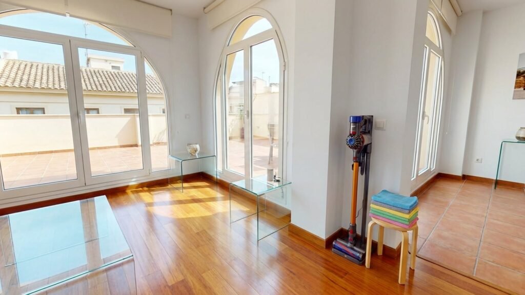 Tilisec S.L. - Soluciones profesionales de limpieza para empresas, comunidades y locales comerciales en Valencia.